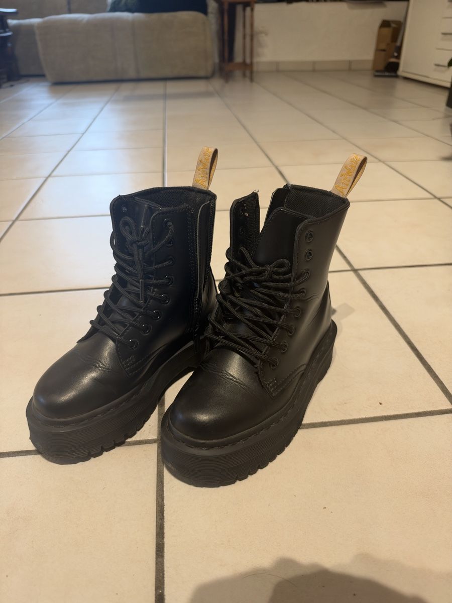 Dr. Martens Scarpe da donna: Dr. Martens Vegan – Usato da Bremgarten AG venduto da car_kx8g 2