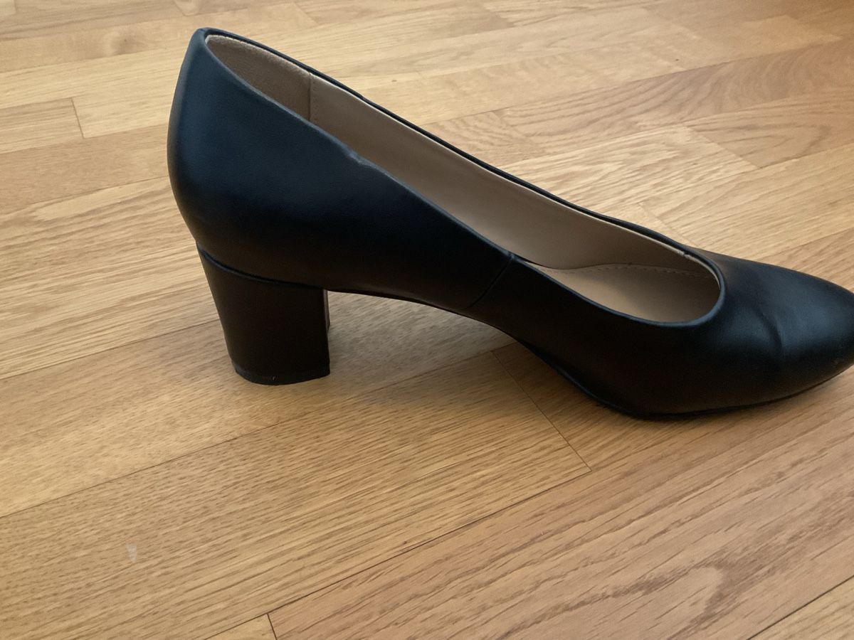Graceland Scarpe da donna: schwarze Pumps – Nuovo (secondo la descrizione) da Weiach venduto da deb_7zrg 1