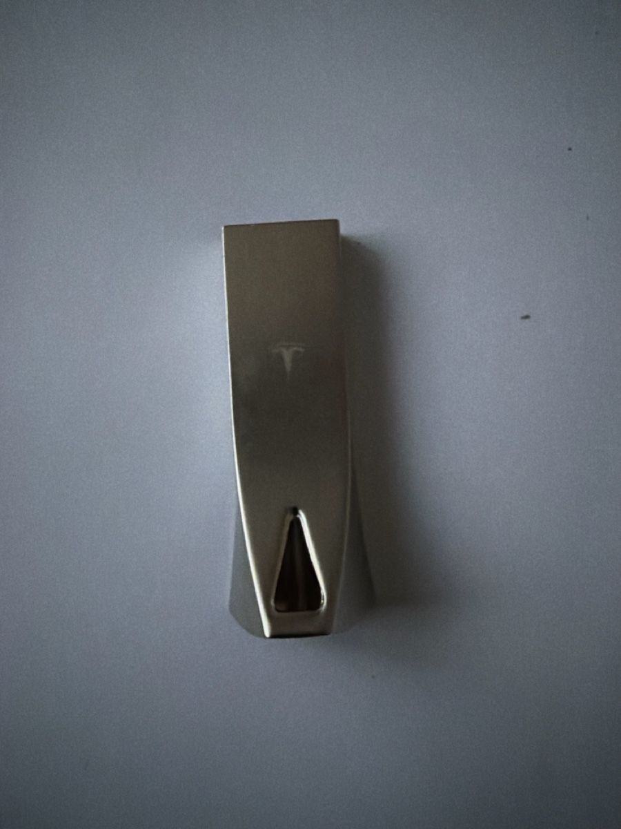 Chiavette USB: Tesla USB Stick 128GB – Usato da Oekingen venduto da TxExS