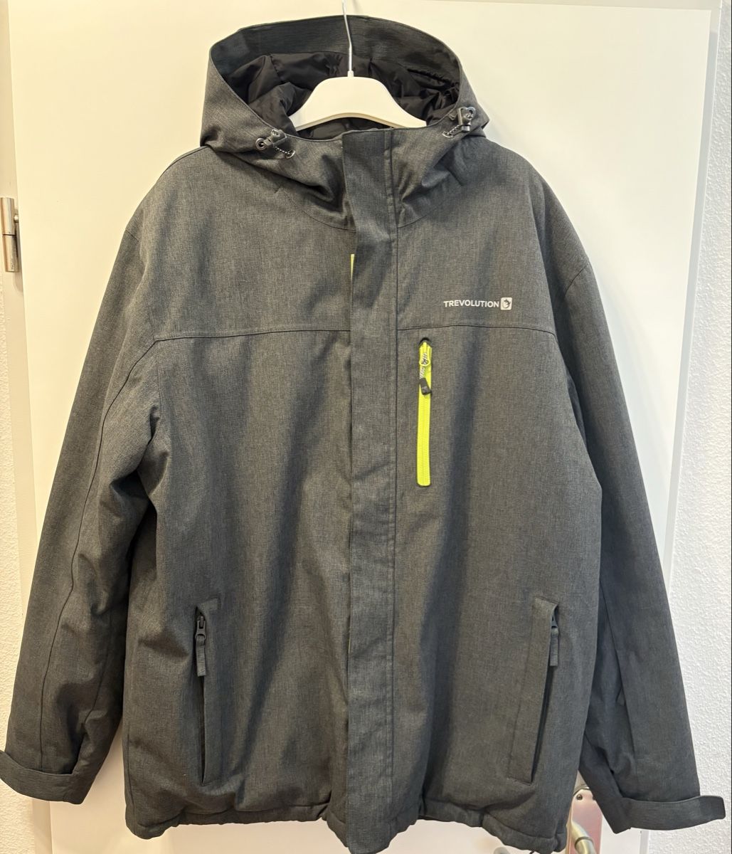 Trevolution Giacche: Trevolution Waterproof Ski Jacket XL – Usato da Le Grand-Saconnex venduto da AlexeyYu