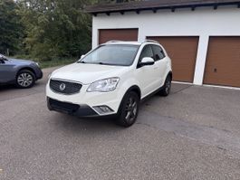 SUV SsangYong Korando D20T blanc, état d'usage, 5 places