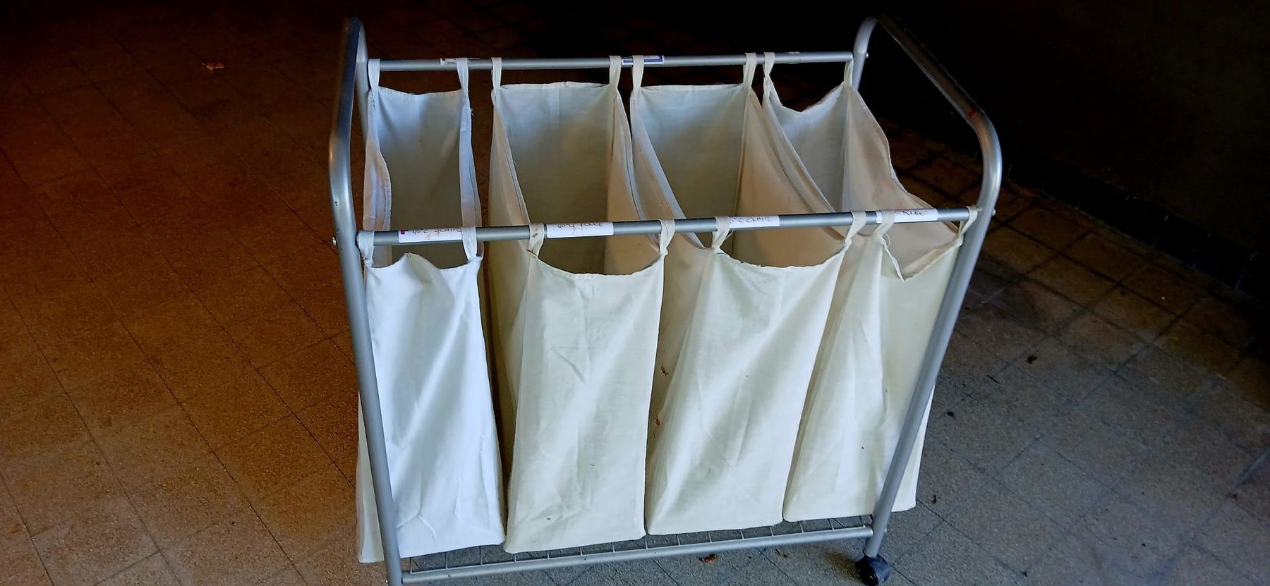 Systemes d'archivage: trieuse de linge – D'occasion à Cornaux NE par sam_dy77