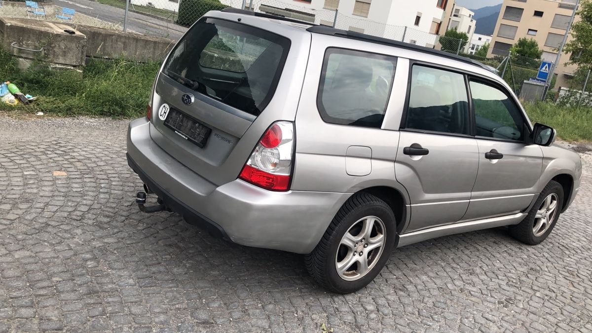 Subaru Automobili: Subaru Forester 2.0 Turbo Benziner – Usato da Chur venduto da rme_lm9j 3