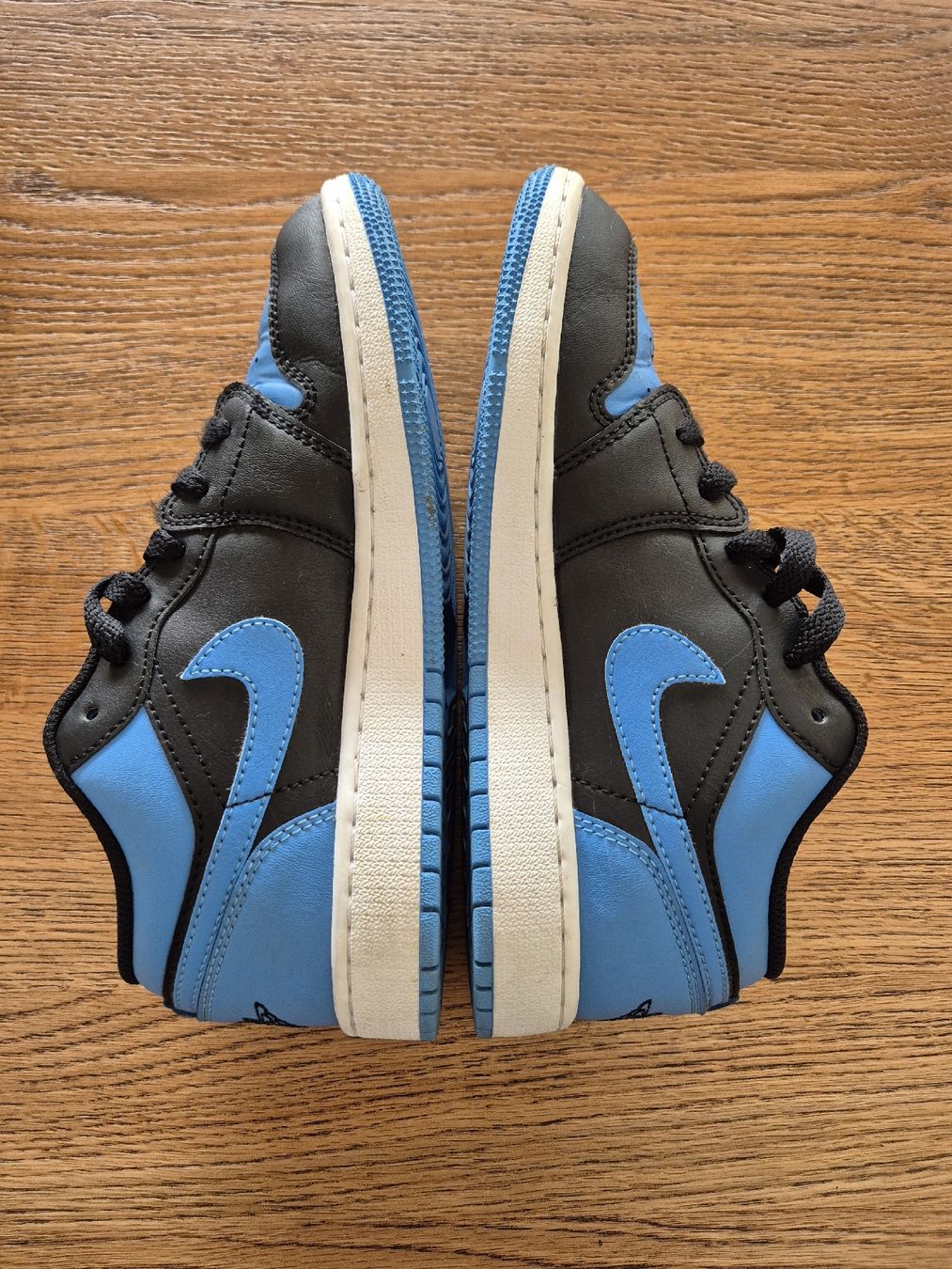 Jordan Scarpe per ragazzi: Nike Jordan Schuhe Grösse 36.5 Schwarz / Hellblau – Usato da Arni AG venduto da Zuerich010 4