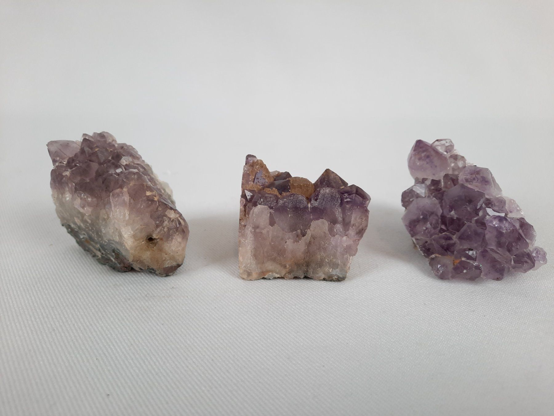 Minerali & Pietre curative: Drei Amethysten – Usato da Beinwil am See venduto da Restwert_Beinwil