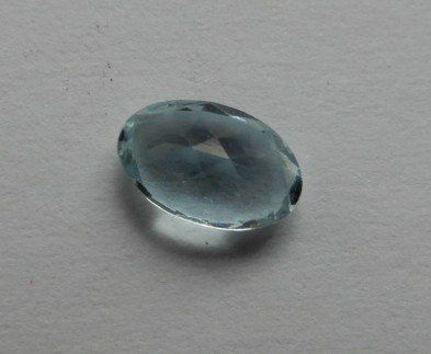 Pietre preziose: Aquamarin, ca. 0.8 ct, oval – Usato da Weisslingen venduto da Oinos