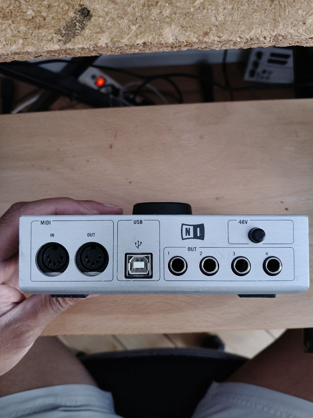 Native Instruments Attrezzatura per studi di registrazione: Native Instruments Audio Kontrol 1 Audio Interface Used – Usato da Bern venduto da loi_5jtn 2