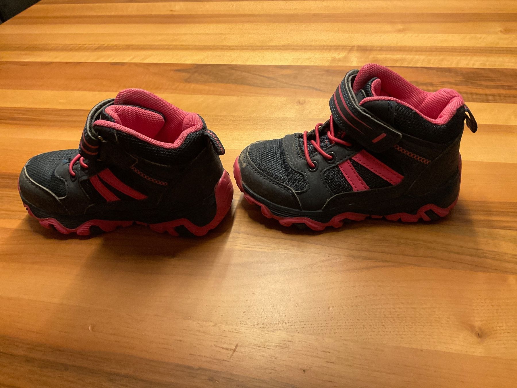 Schuhe für Jungen: Kinder Stiefel Grösse 25 – Gebraucht aus Killwangen von Febre7 1