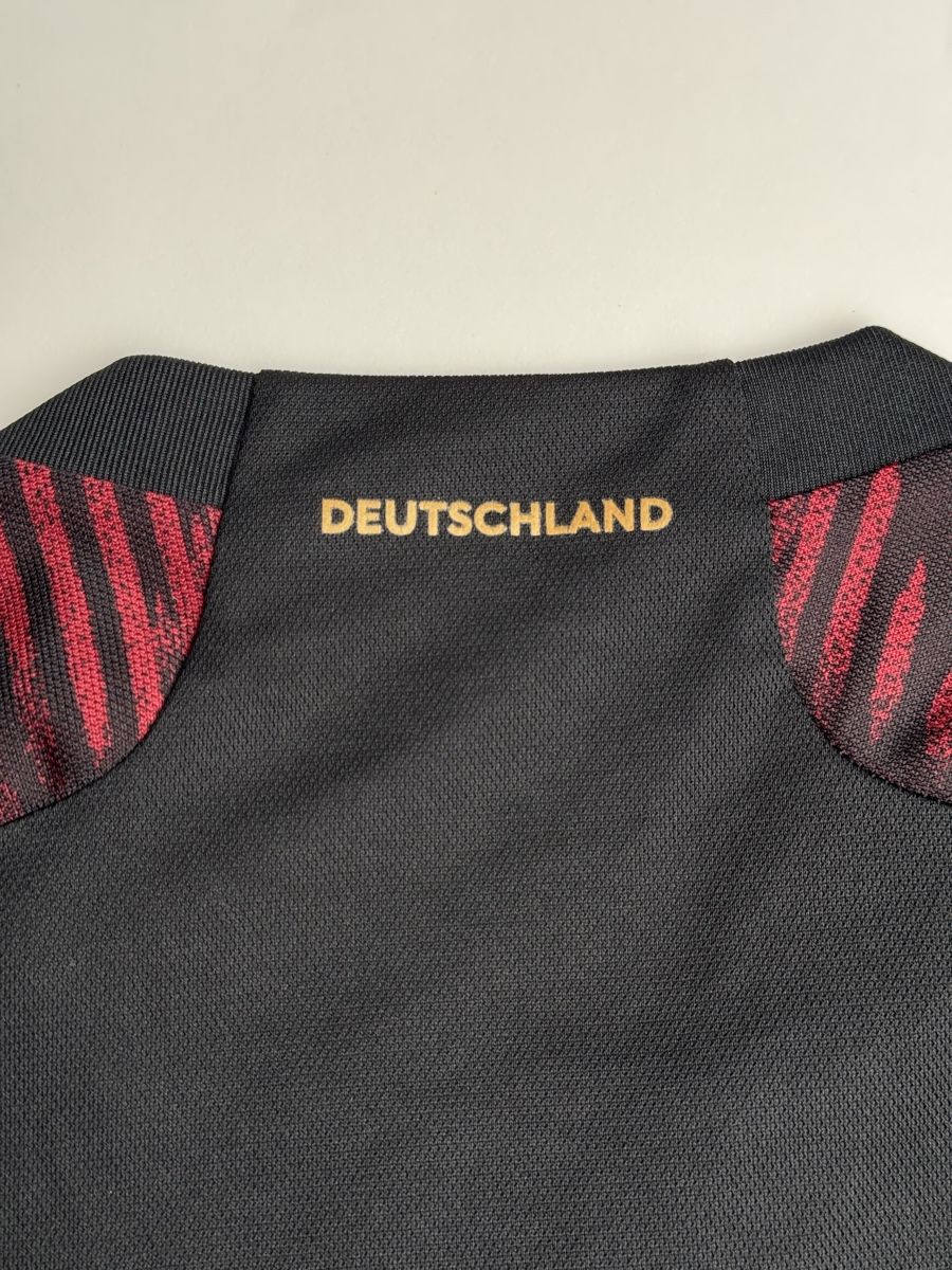 Adidas Canottiere & Pantaloni: Germany 22/23 away shirt  – Nuovo (secondo la descrizione) da Baden venduto da TerraCalcio 7