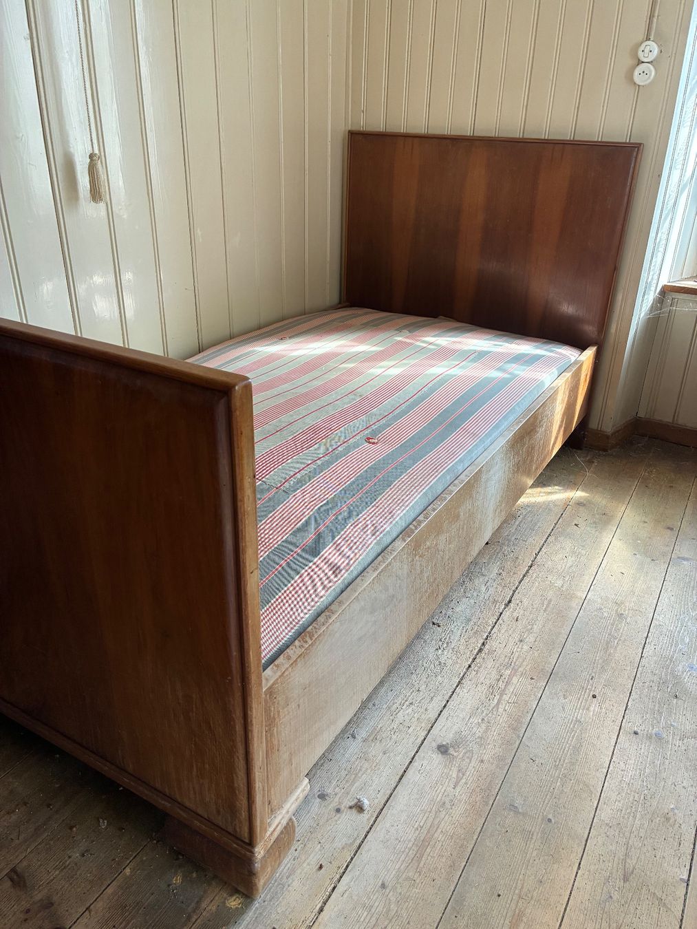 Lits: Boxbett antik – D'occasion à Aarau par val_yyx5 1