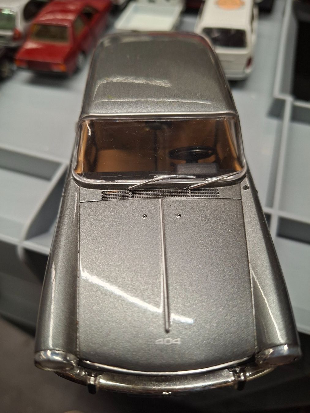 Peugeot Modellini d'auto: Peugeot 404 1:24 Modellauto – Usato da Balsthal venduto da redcarpet 4