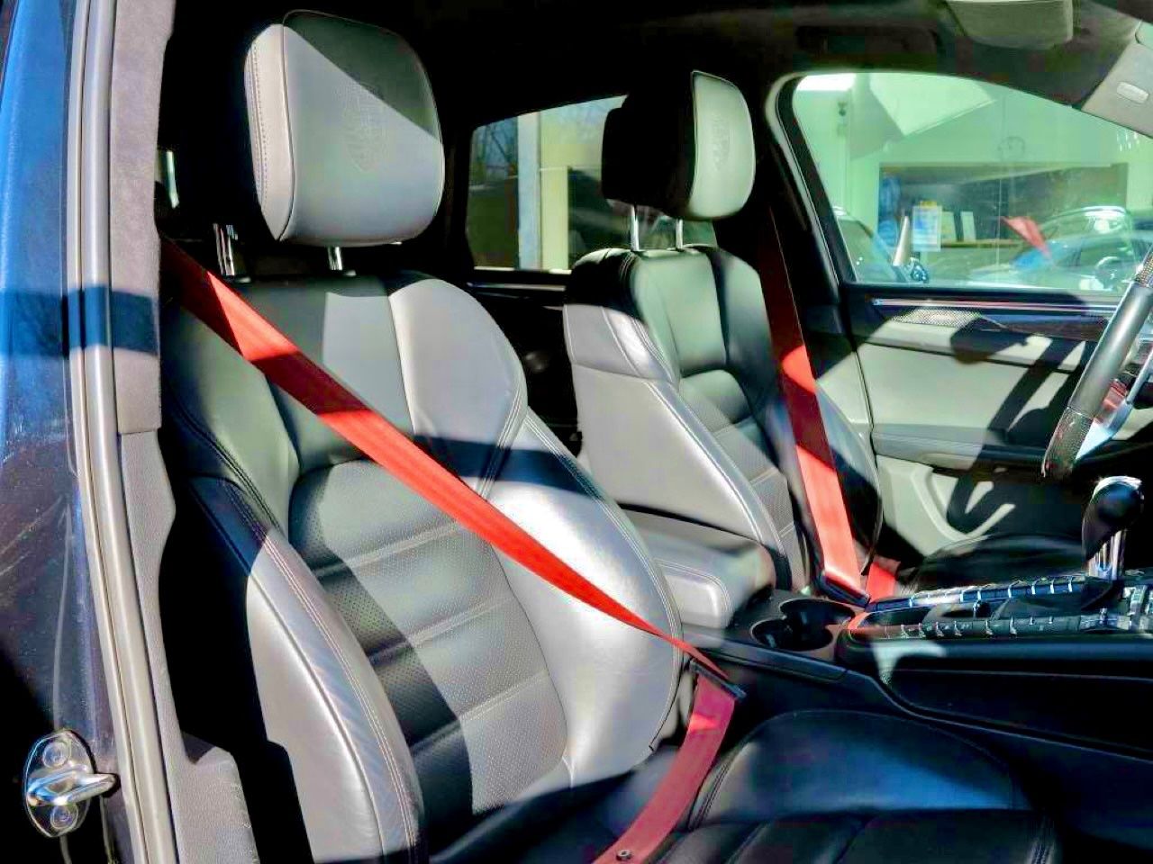 Porsche Automobili: Porsche Macan Turbo – Usato da Vevey venduto da Alves15 8
