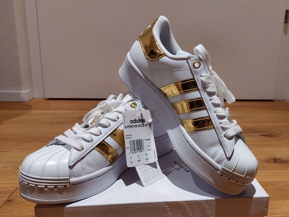 Bold adidas superstar best sale