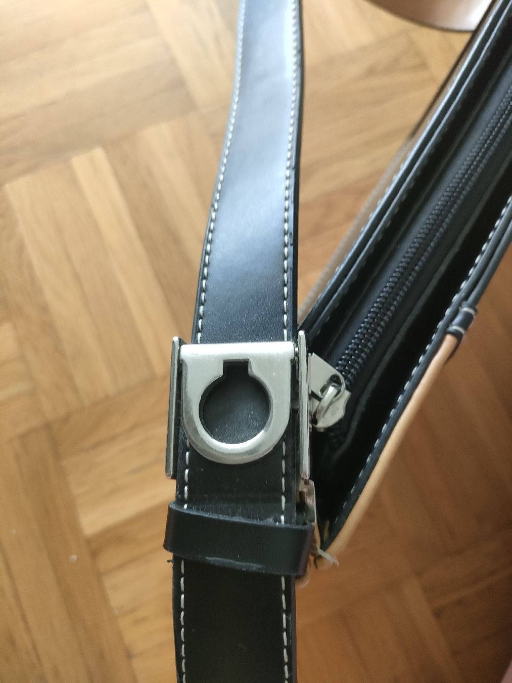 Taschen für Damen: Sac à main vintage élégant - Design unique et actuel – Neu und originalverpackt aus Sierre von mis_l9vf 1