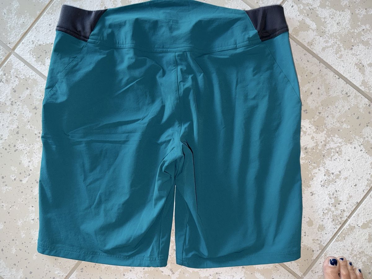 Pantaloni: Outdoor Shorts CMP XXL 52 neu – Nuovo (secondo la descrizione) da Dornach venduto da samuti 3
