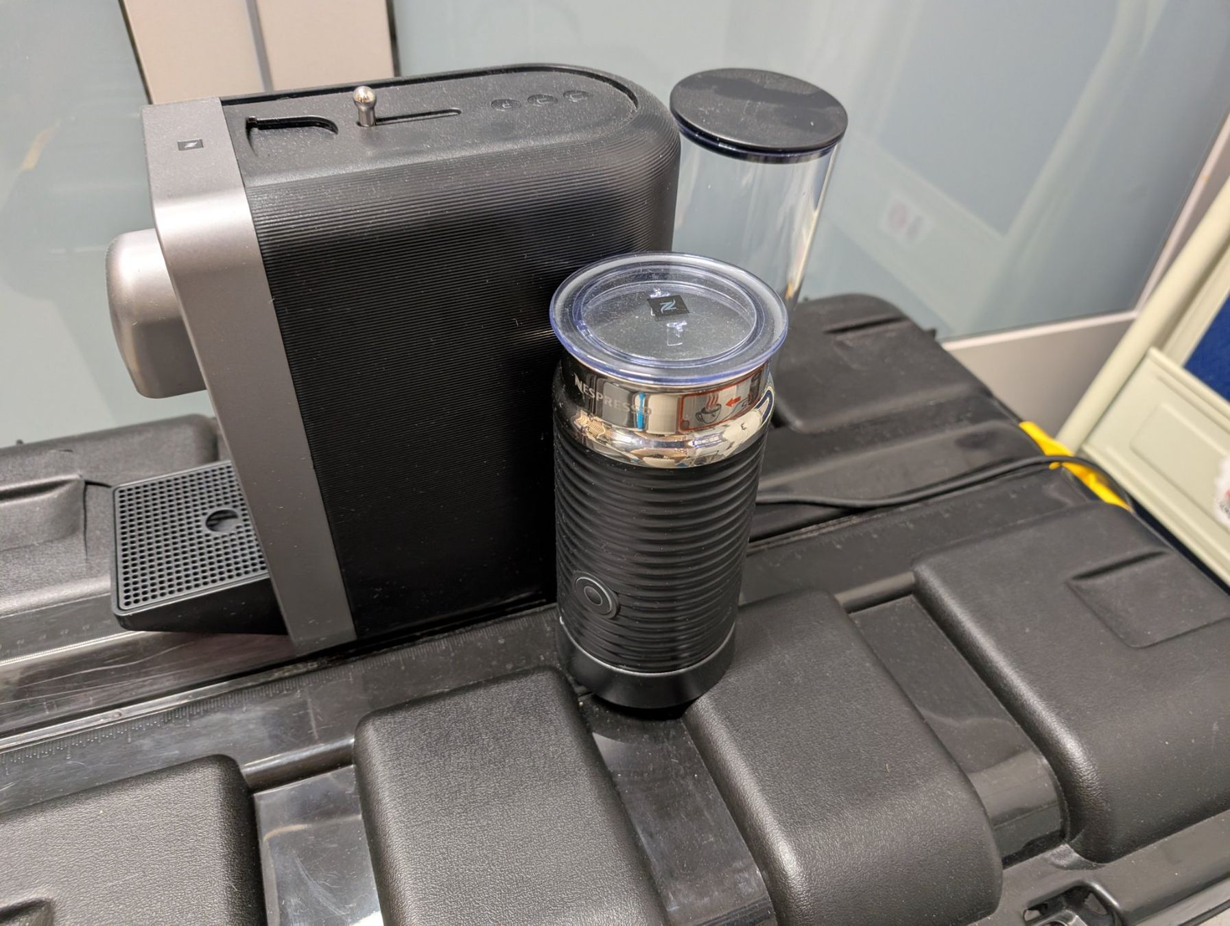 Nespresso Kaffeemaschinen & Espressomaschinen: Turmix Prodigio & Milk Titanium – Gebraucht aus Meggen von Schmido007 3