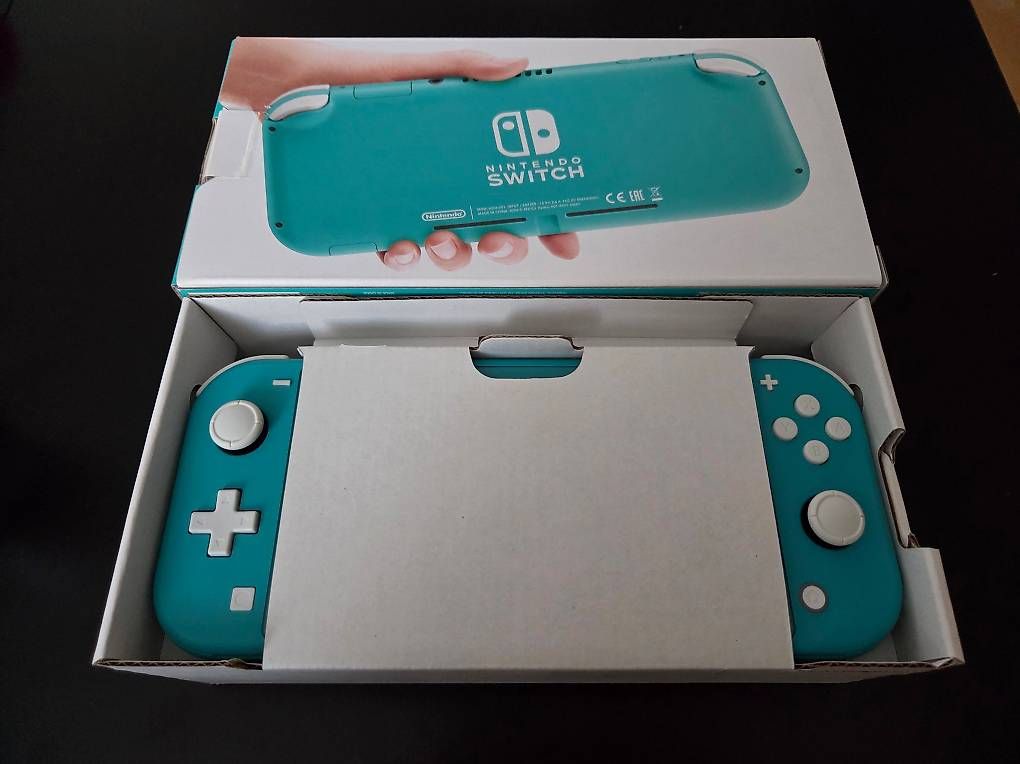Nintendo Consoles: Nintendo Switch Lite - Türkis mit Reisecover – D'occasion à Vilters par oOLinkOo 4
