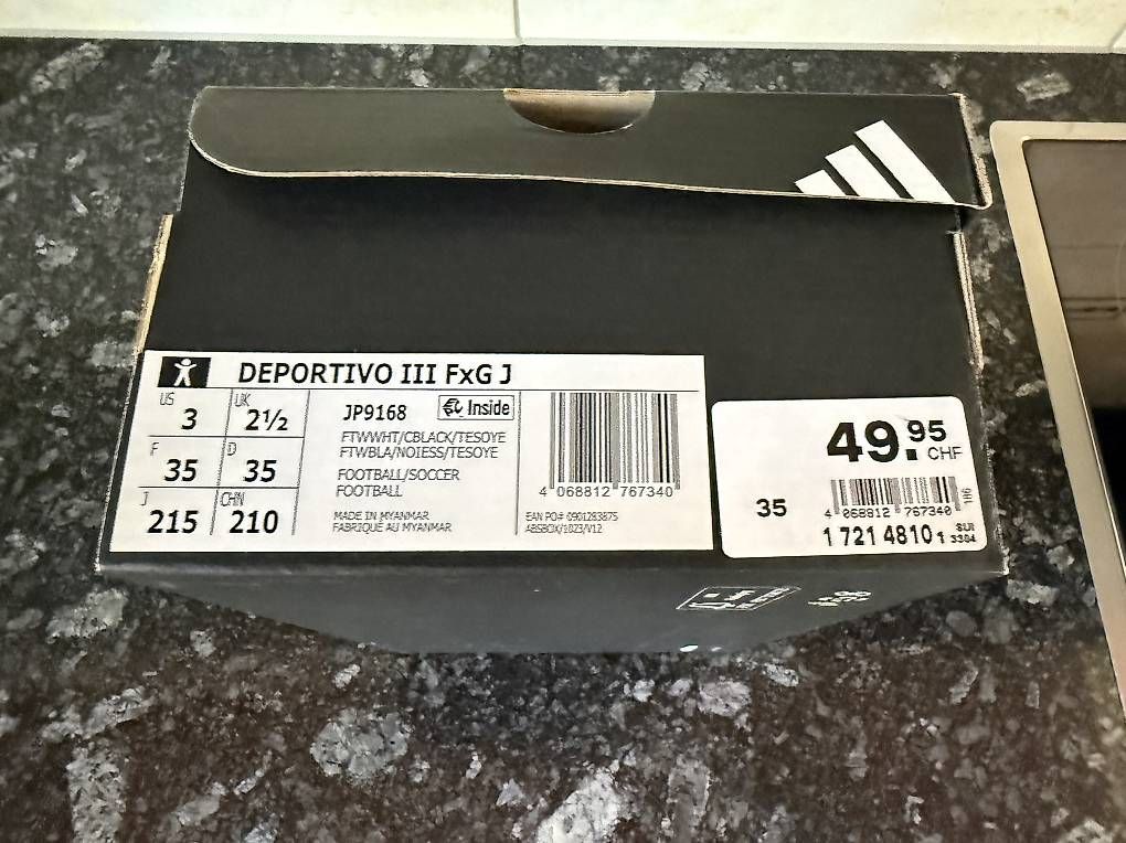 Herrenschuhe: Neue Adidas Schuhe – Neu und originalverpackt aus Hersiwil von Sheila1986 4