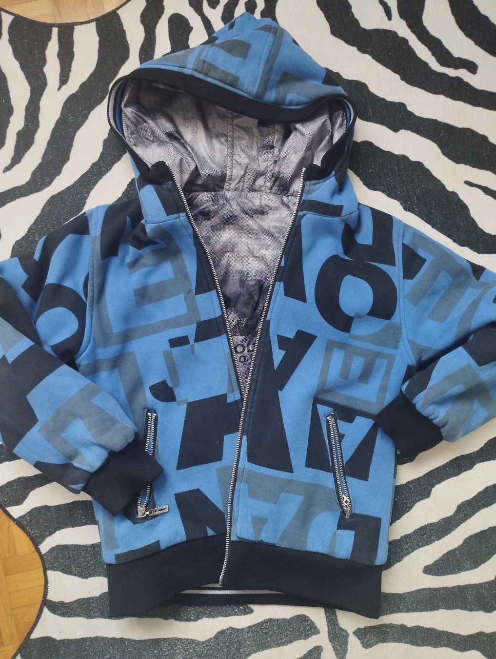 Giacche: Super coole Jacke 158 – Usato da Therwil venduto da Familie-family 1