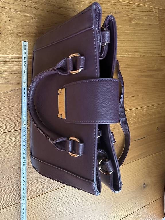 Borse da donna: Trendfarbe Bordeaux Handtasche AF – Usato da Muri AG venduto da tiffer26 1
