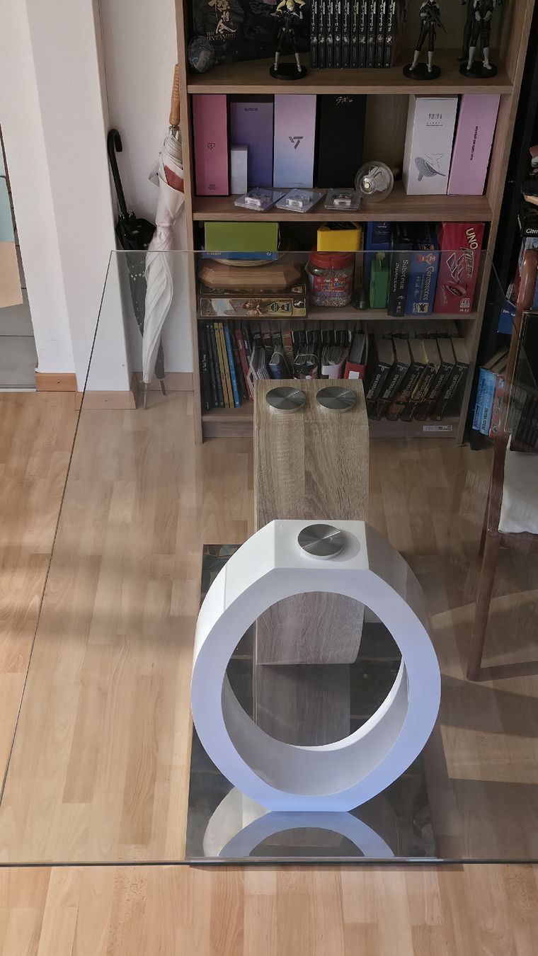 Tavoli: Moderner Designtisch mit Glasplatte, Top Zustand! – Nuovo (secondo la descrizione) da Buchs AG venduto da Marcra 1