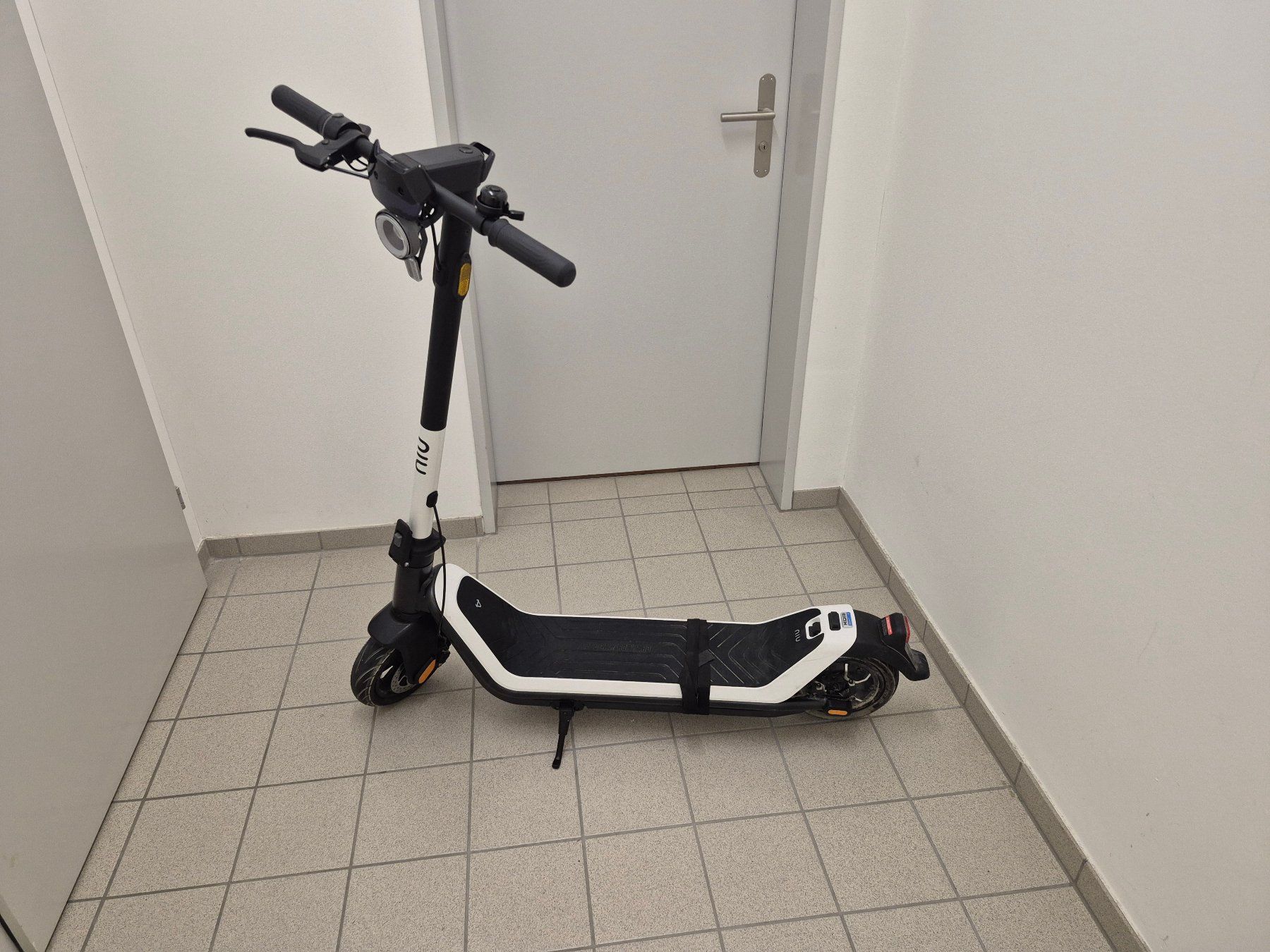 Scooter: Niu KQI3 Sport – Usato da Zollikon venduto da rus_jl77 1