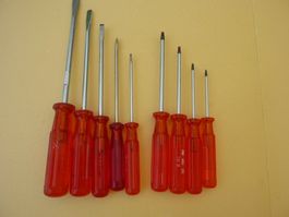 Schraubendreher Set 9 Stck Rot guter gebrauchter Zustand