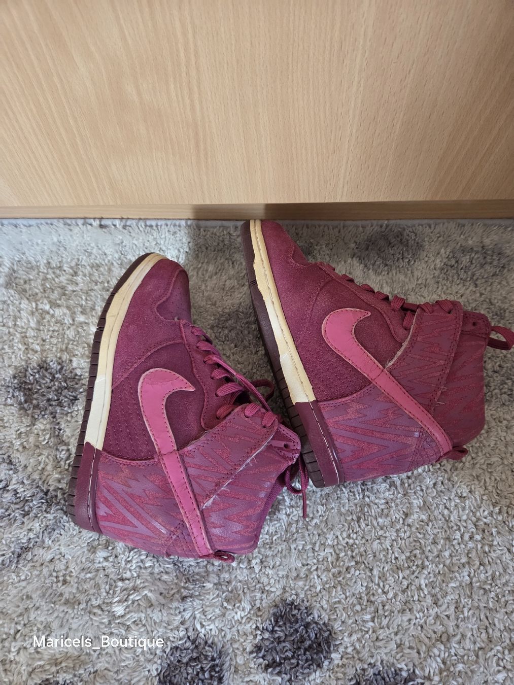 Nike Scarpe da donna: Nike-Schuhe mit Keilabsatz, Größe US 6 – Usato da Winterthur venduto da Maricels_Boutique 8