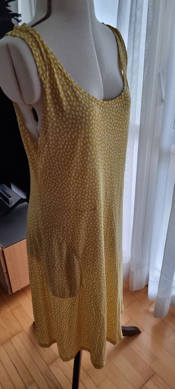Gudrun Sjöden Vestiti: Gudrun Sjöden Kleid – Usato da Riedikon venduto da Winter21. 1