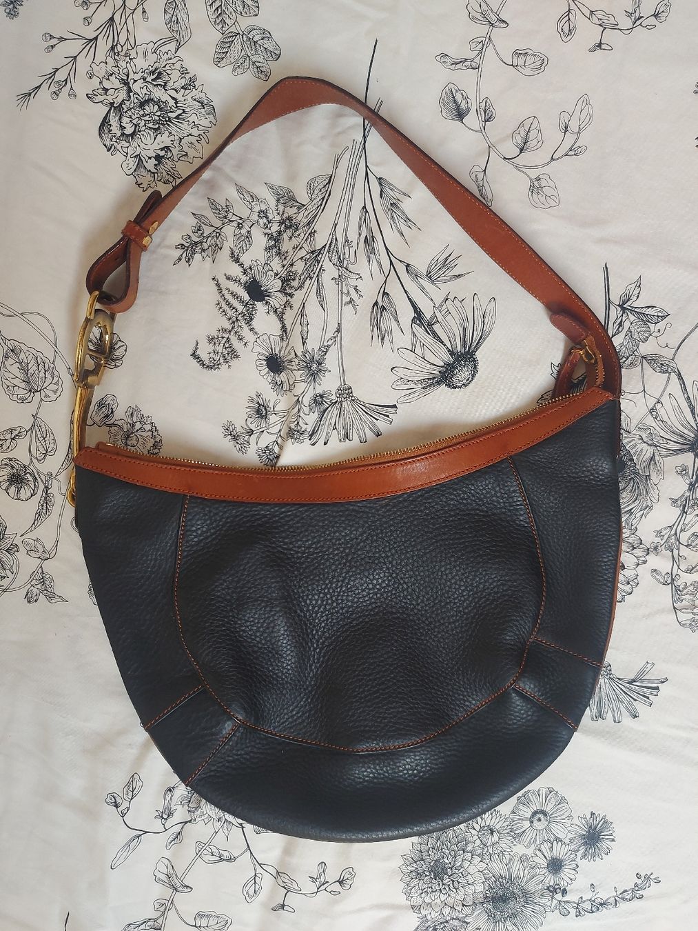 Aigner Borse da donna: Sac à main Aigner en cuir – Nuovo (secondo la descrizione) da Lausanne venduto da Super-cerise 7