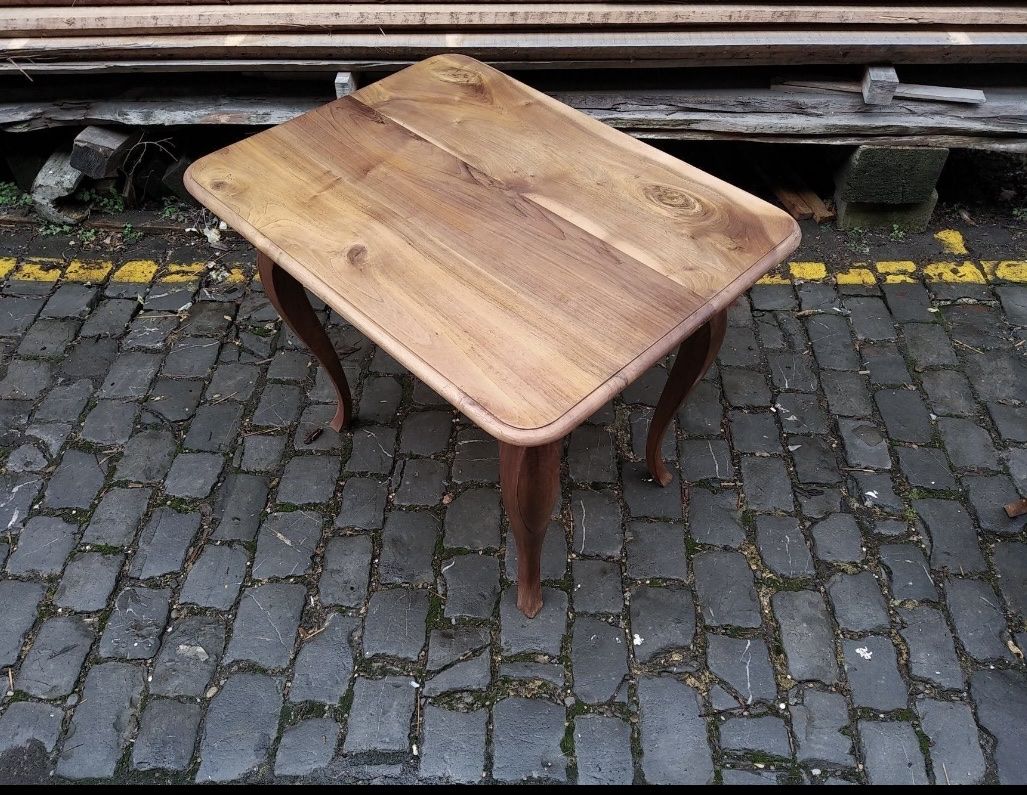 Set di tavolo e panche: Antiker Tisch Nussbaum – Usato da Bertschikon Gossau venduto da BAUSTOFFHANDELbucher 3