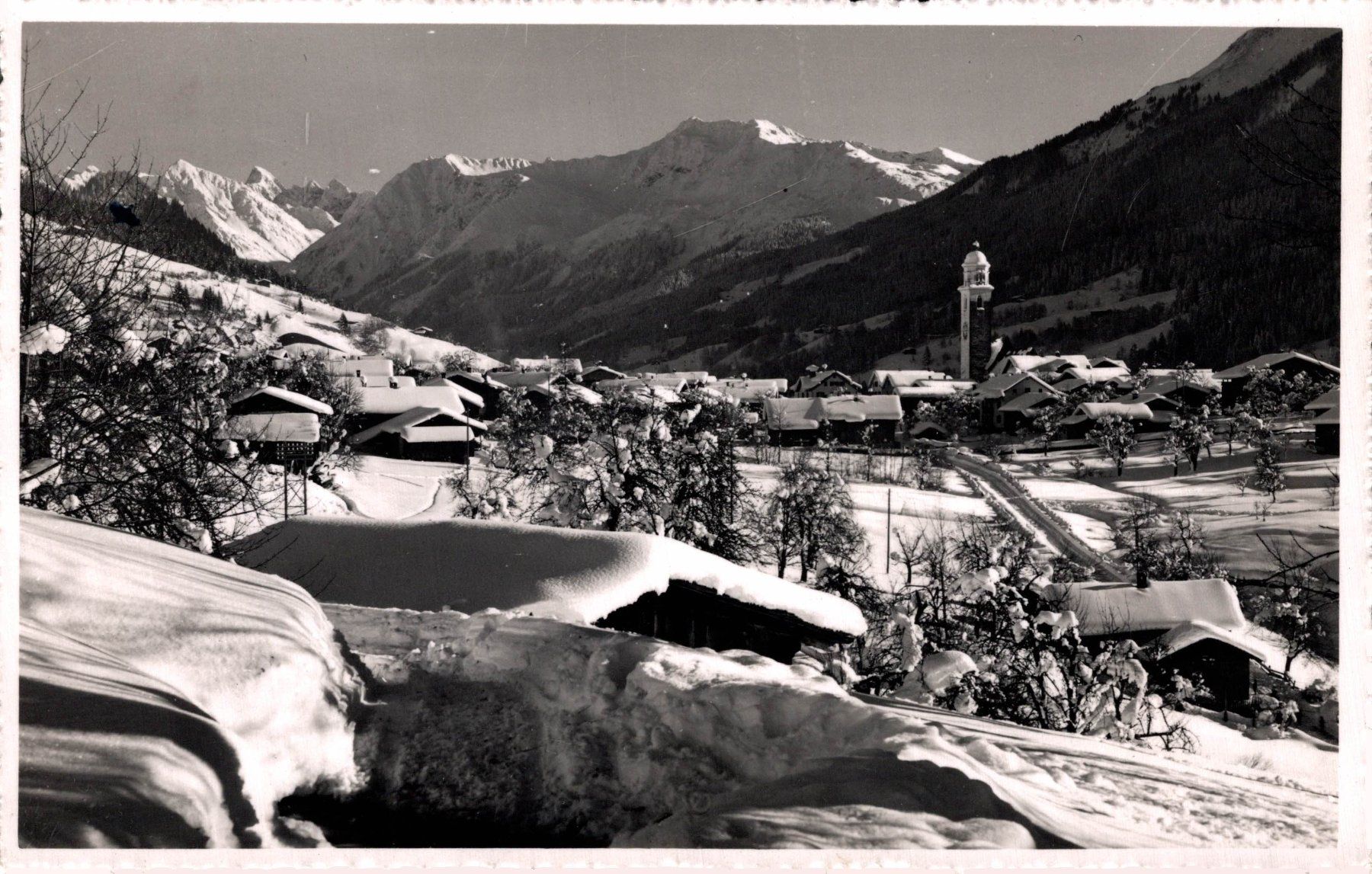 Cartoline postali: Saas (Grbd.) 1000 m.ü.M. – Usato da Bronschhofen venduto da Astore