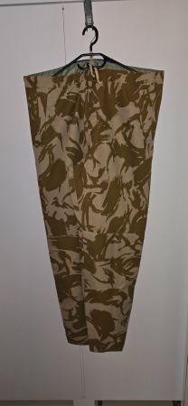 Brit. Armee Nässeschutzhose Desert DPM Gr. 85/96/112