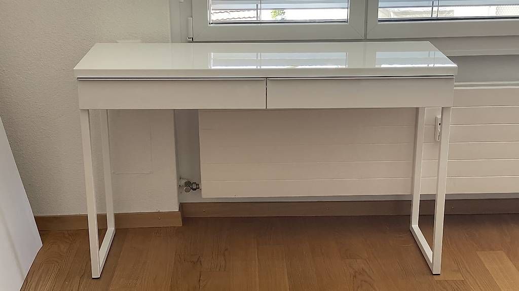 Ikea Schreibtische: IKEA BESTA BURS Schreibtisch/Makeup-Tisch – Neu (gemäss Beschreibung) aus Birmensdorf ZH von nic_rrm2