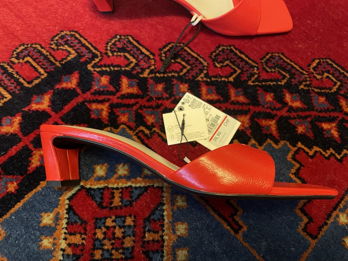 Zara Scarpe da donna: Rote Zara Sandalen neu – Nuovo e nell'imballaggio originale da Zürich venduto da pau_kbr6 1
