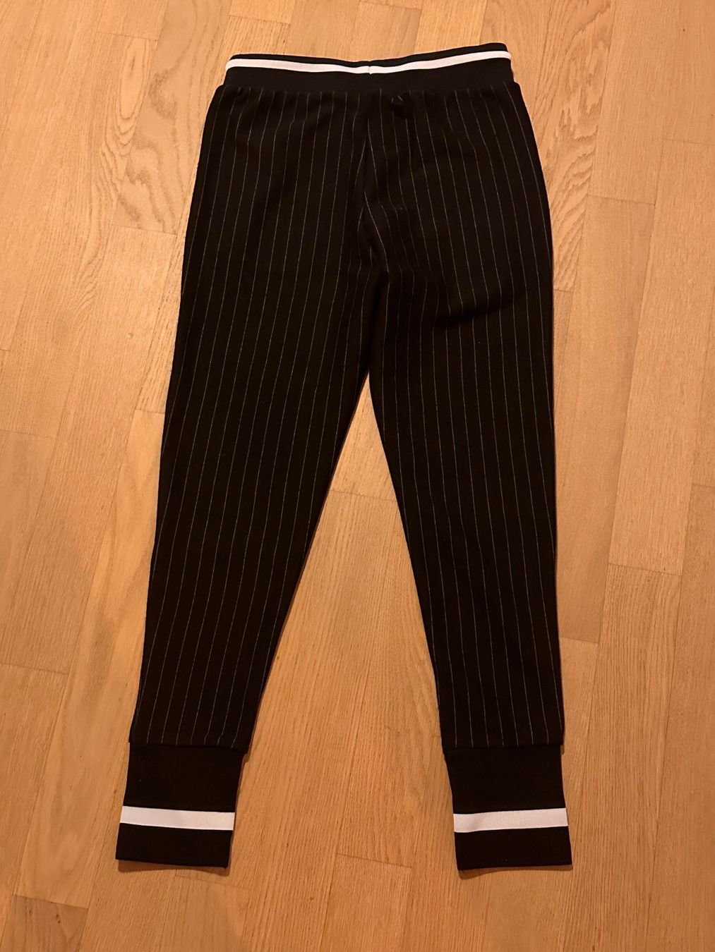 DKNY Hosen: DKNY Kinderhose Grösse 152 - Top Zustand – Gebraucht aus Dübendorf von TojaRose 1