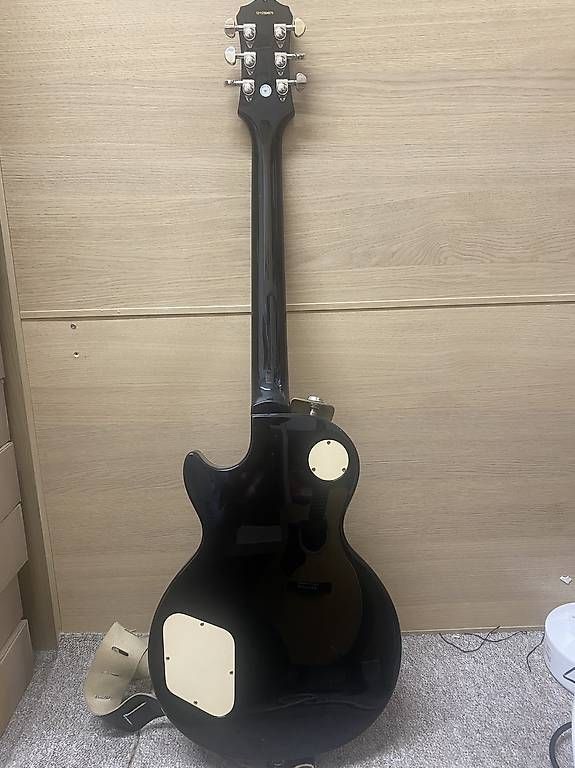 Epiphone Instruments de musique: Epiphone Les Paul mit Gitarrenkoffer – D'occasion à Zürich par gaijin1 2