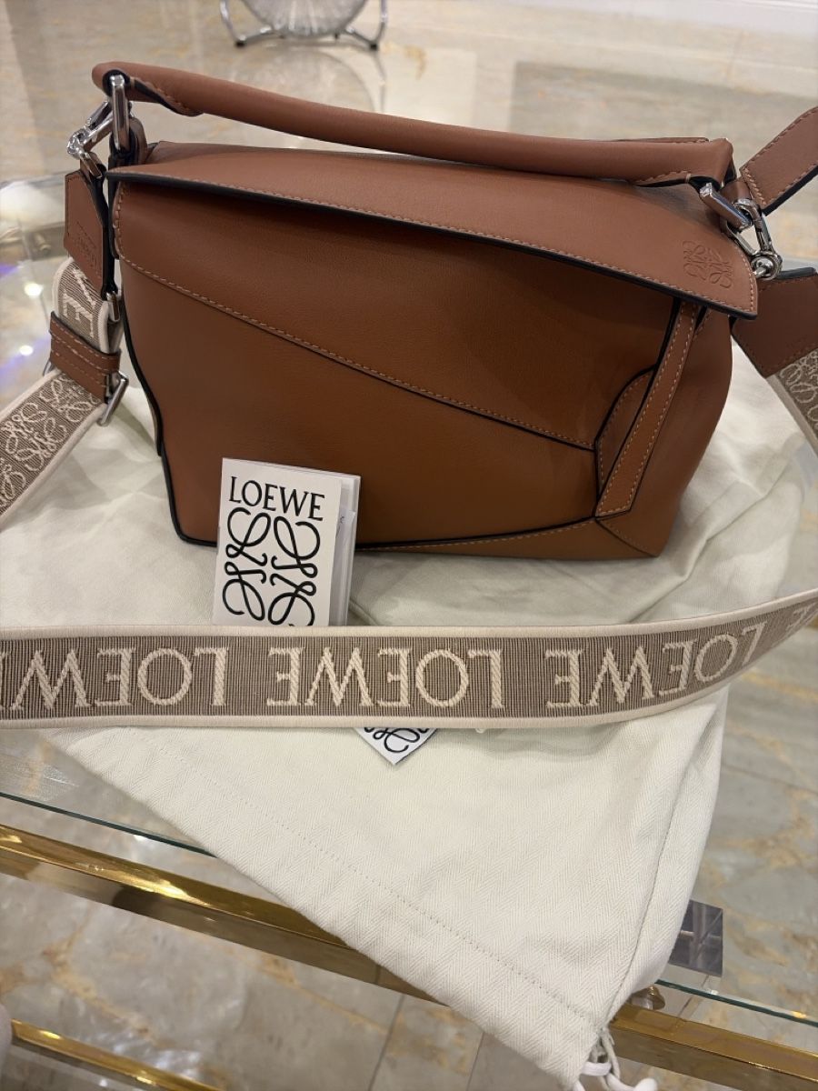 Loewe Borse da donna: LOEWE Puzzle Tasche Leder braun NEU – Nuovo (secondo la descrizione) da Bürglen TG venduto da Haifisch1949
