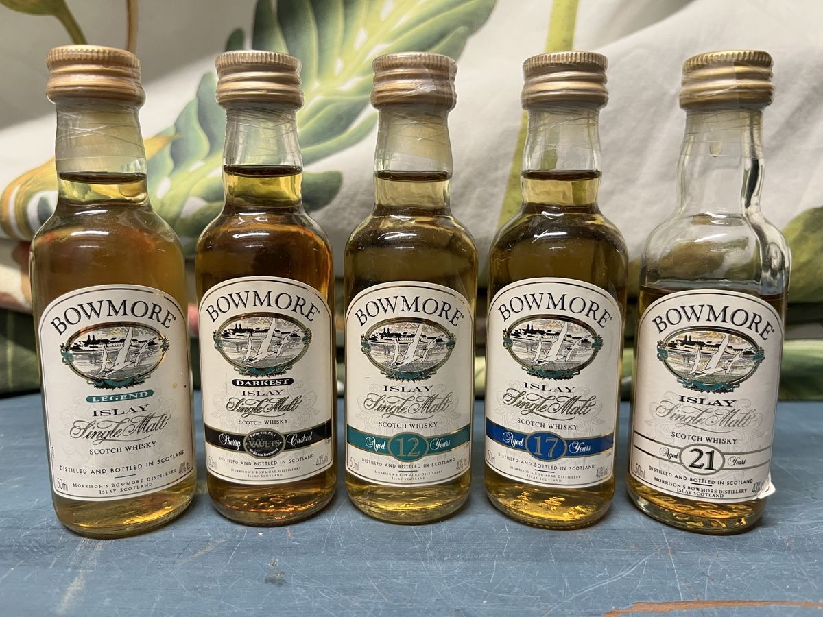 Bowmore Bevande alcoliche: Bowmore Miniature Collection - 5 x mini – Nuovo (secondo la descrizione) da Mönchaltorf venduto da Drammer