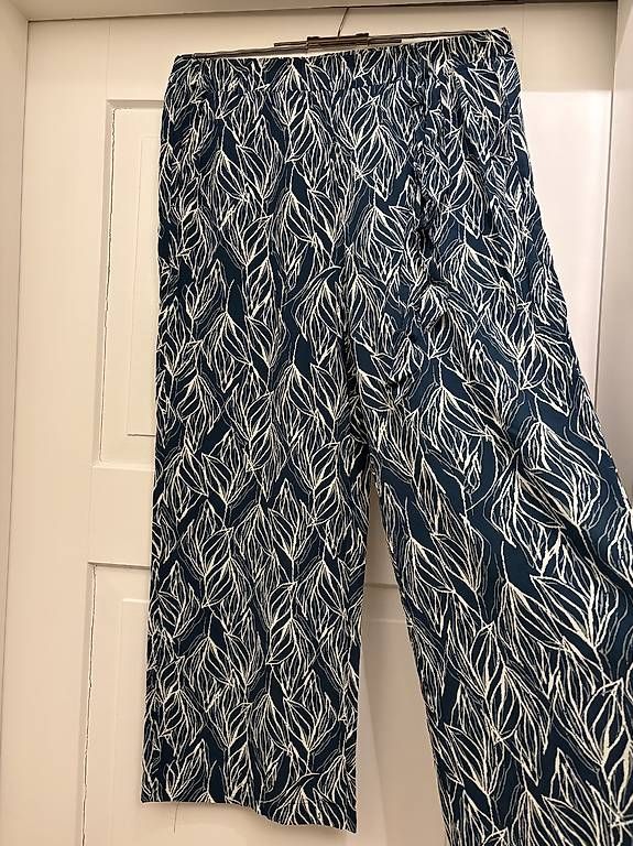 Pantaloni: Nile- Luftige Hose grün/weiss – Usato da Winterthur venduto da Pluna70 1