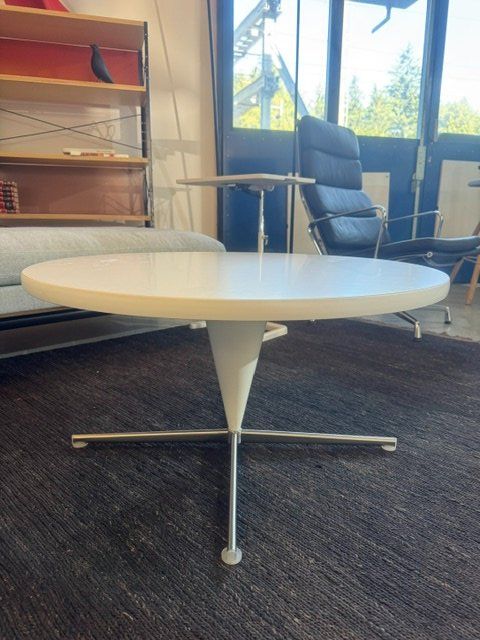 Vitra Tische: Vitra Cone Table, Verner Panton – Gebraucht aus Zollikofen von OberliAG 2
