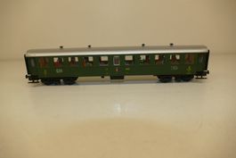 Roco H0: SBB 3.Kl. Personenwagen C4 mit Figuren und Innenbe.