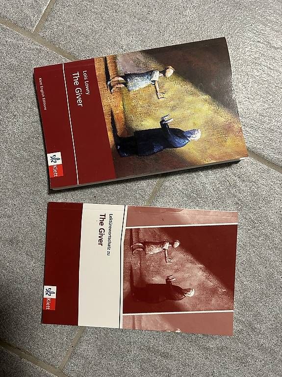 Libri: the giver – Usato da Bassersdorf venduto da juliaandrea04