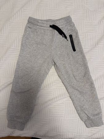 H&M Jogginghose, Gr. 110, Grau, Top Zustand für Herbst!
