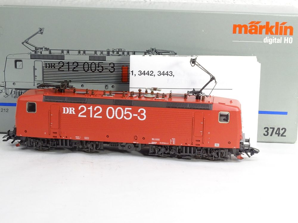 Märklin 3742 Elektrolok BR212, Digital, Rot, H0,WS/AC,OVP (Gebraucht ...