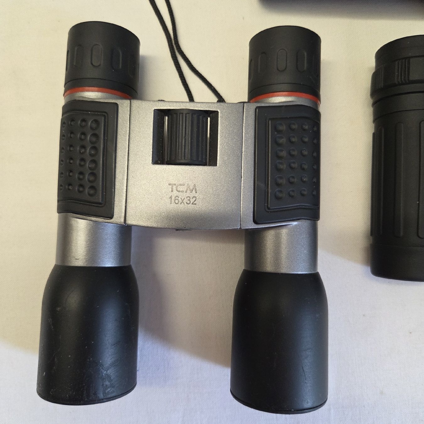 Jumelles: 2 Feldstecher einer Neu.. – D'occasion à Stans par Ducati16 2