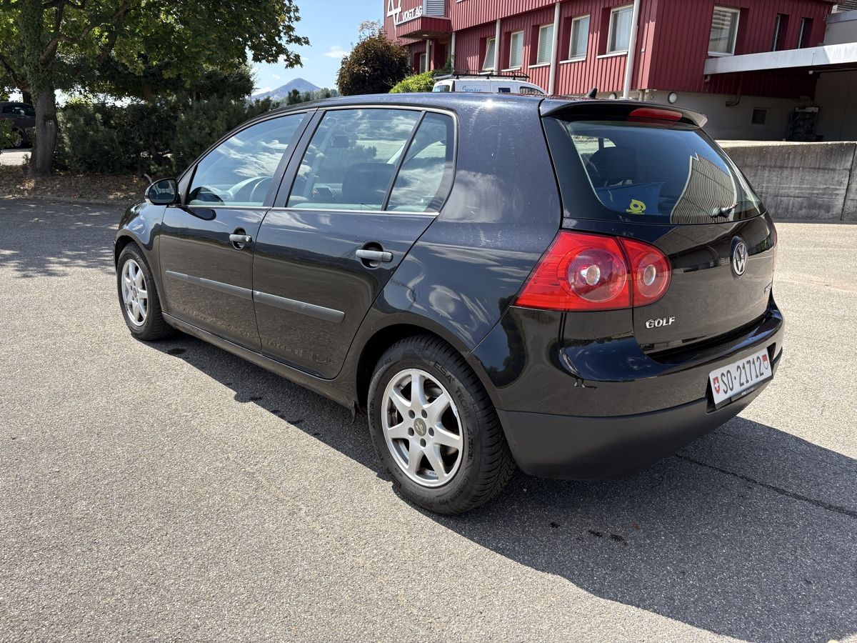 VW Automobili: Vw golf 5 1.6 fsi – Usato da lostorf venduto da Hramaj 2