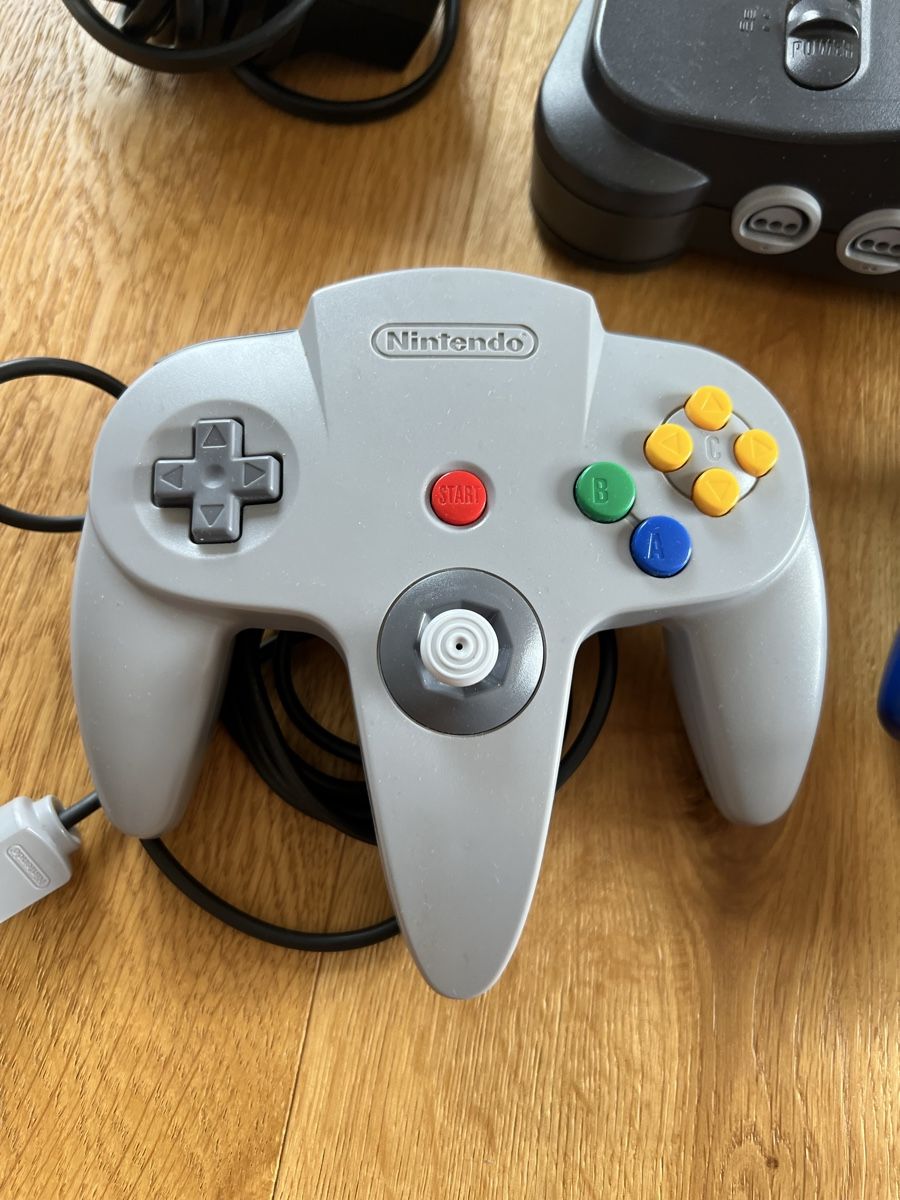 Nintendo Console: Nintendo 64 Konsole TOP – Usato da Schönenbuch venduto da retrohunter 3