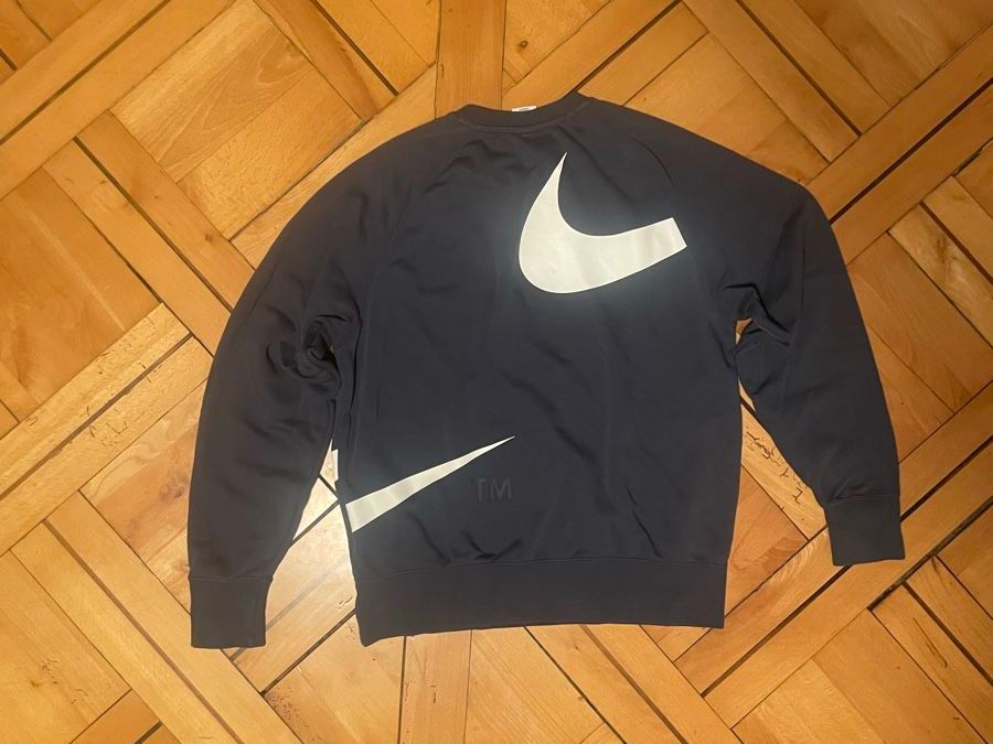 Nike Maglioni & Felpe: Nike Sweatshirt M – Usato da Luzern venduto da Mallku 1