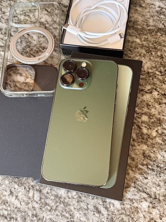 Apple Telefoni cellulari / Smartphones: Iphone 13pro olivegrün 256 – Usato da Oberstammheim venduto da riis_sz
